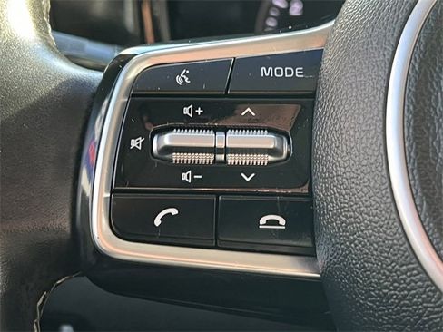 Used 2022 Kia Sorento S w/ Panoramic Sunroof Package image 23