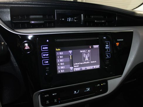 Used 2017 Toyota Corolla LE FWD image 15