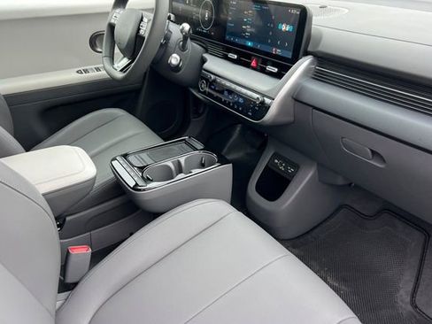 Certified 2025 Hyundai Ioniq 5 SEL image 21