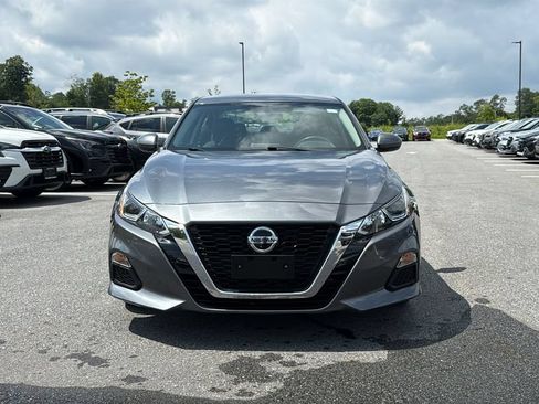 Used 2020 Nissan Altima 2.5 S FWD image 2