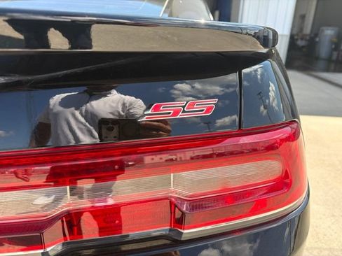Used 2015 Chevrolet Camaro SS w/ RS Package RWD image 8