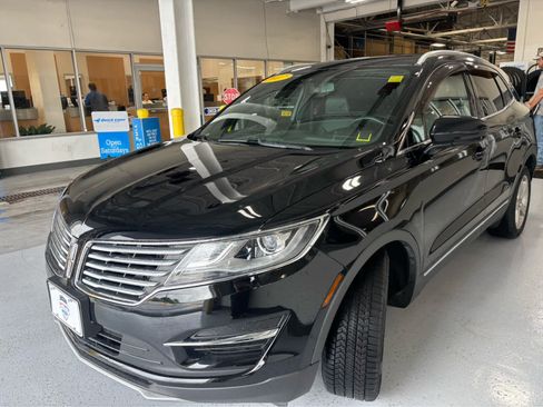 Used 2017 Lincoln MKC Premiere FWD image 5