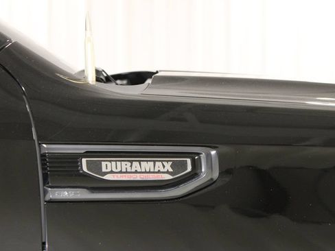 Used 2024 GMC Sierra 1500 AT4 w/ Technology Package AWD/4WD image 12
