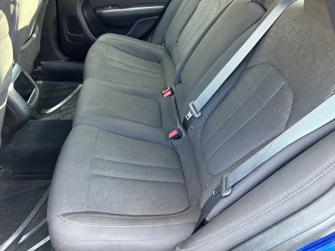 Used 2016 Chrysler 200 Limited image 25