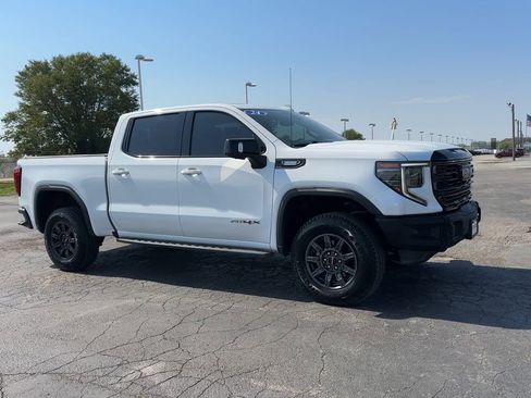 Used 2024 GMC Sierra 1500 AT4X image 2
