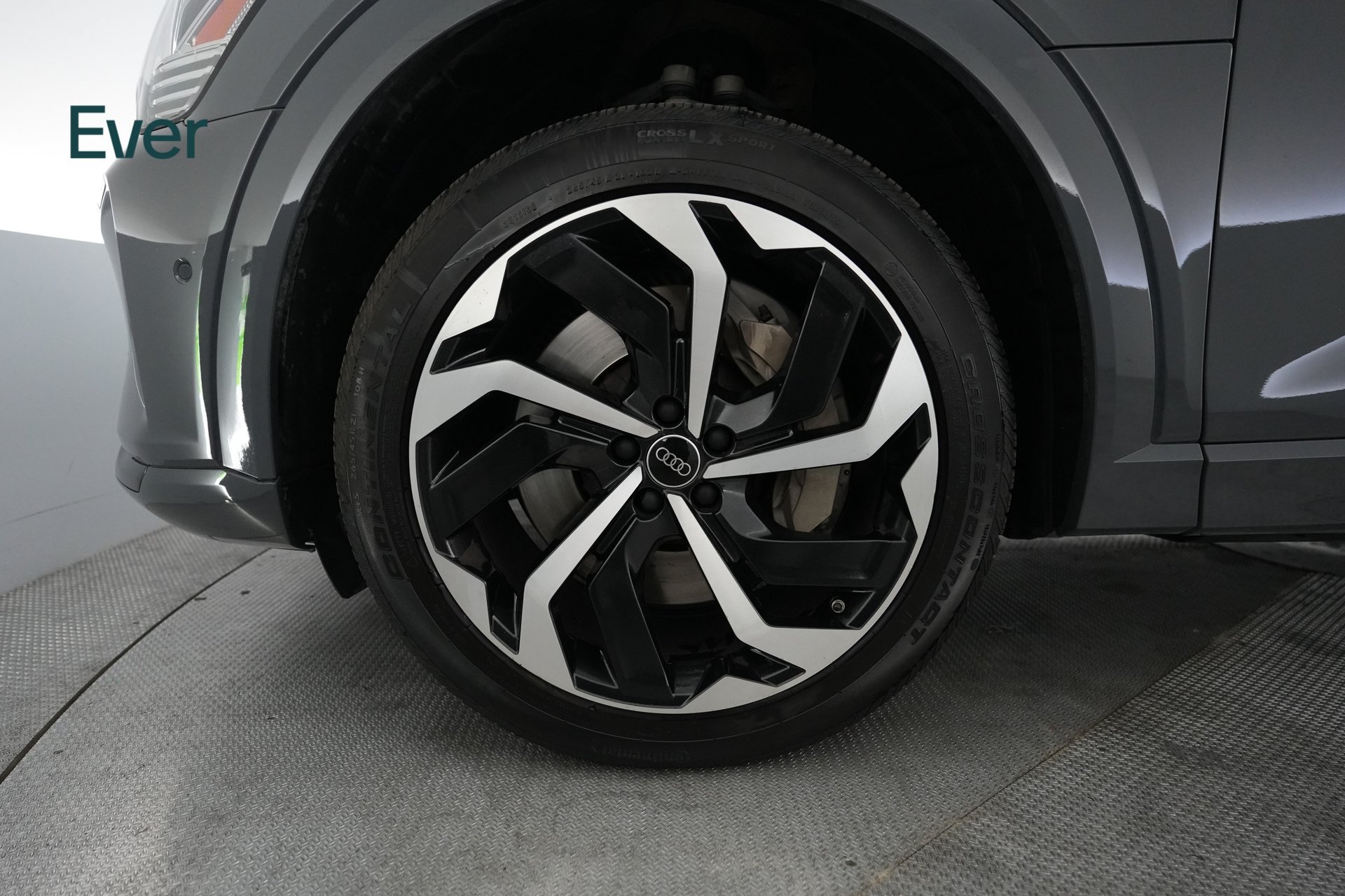 Used 2024 Audi Q8 e-tron Prestige w/ Prestige Package AWD/4WD image 19