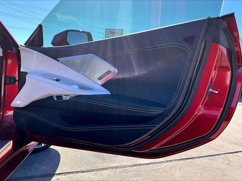 Used 2023 Chevrolet Corvette Stingray Premium Conv w/ Z51 Performance Package image 19