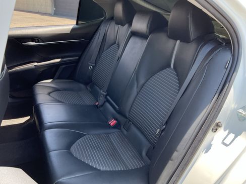 Used 2021 Toyota Camry SE FWD image 18