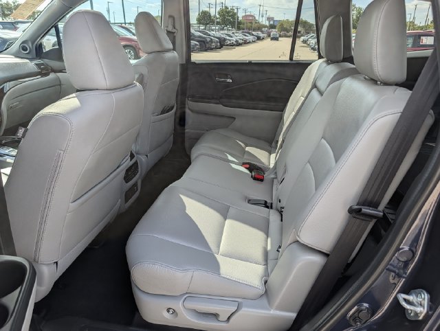 Used 2022 Honda Pilot Touring image 28