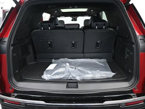 New 2026 Chevrolet Traverse RS w/ LPO, Floor Liner Package image 8