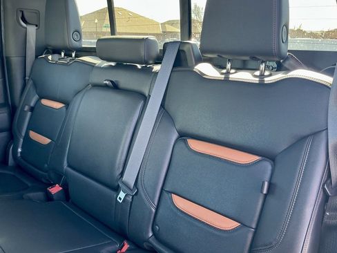 Used 2021 GMC Sierra 1500 AT4 w/ AT4 Value Package image 31