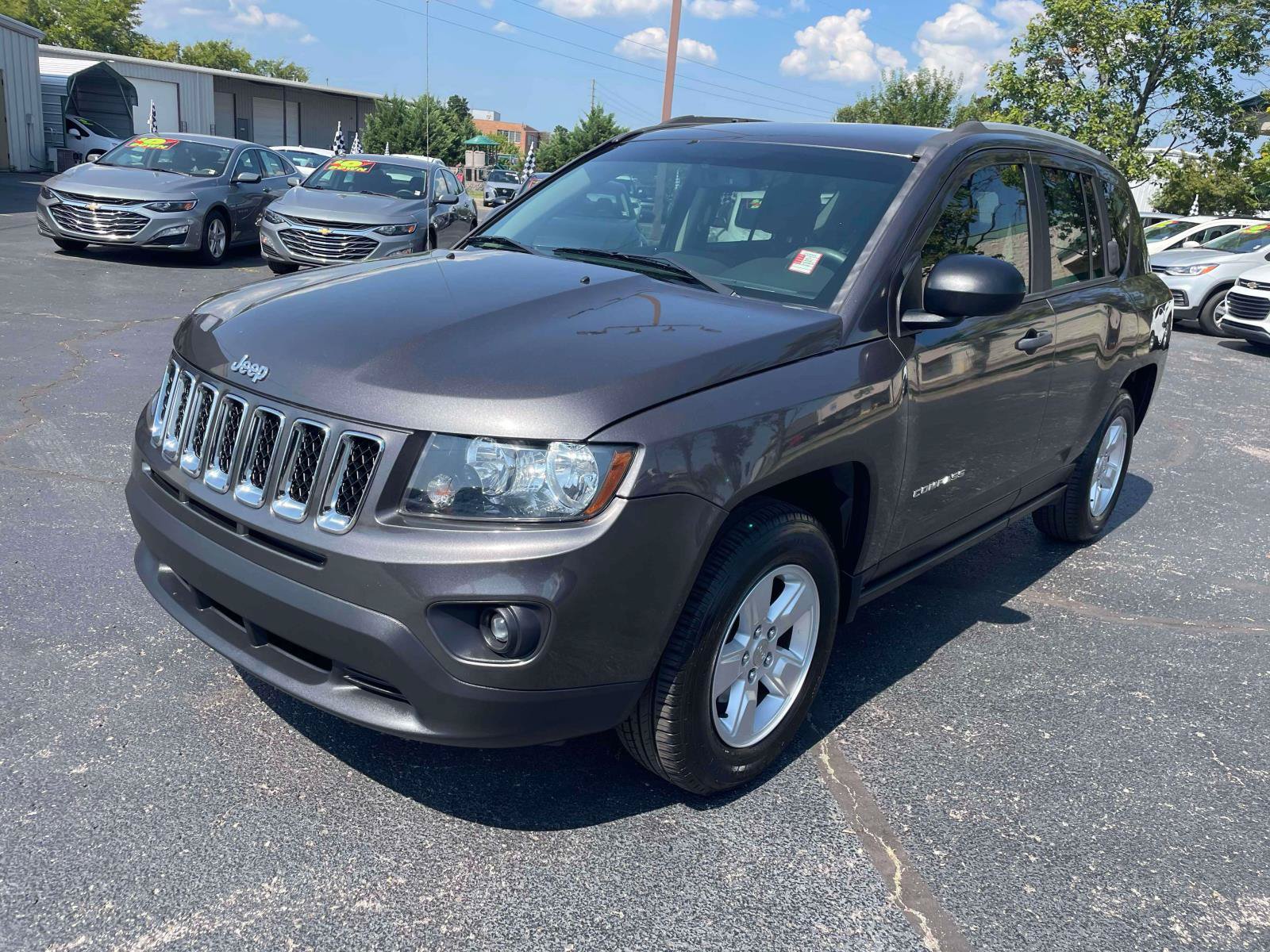 Used 2017 Jeep Compass Sport FWD image 3
