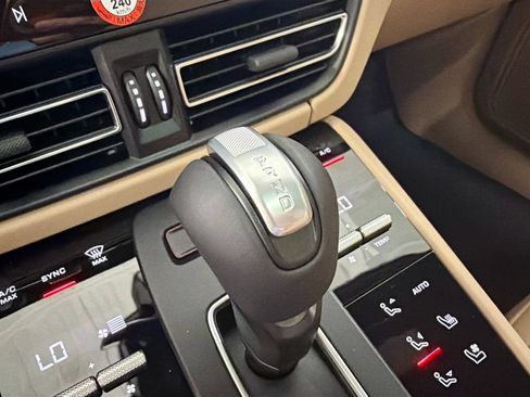 New 2026 Porsche Macan AWD/4WD image 18
