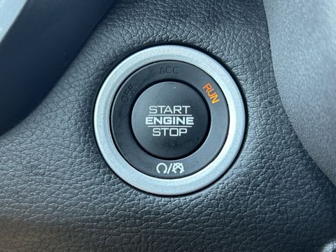 Used 2020 RAM 1500 Laramie AWD/4WD image 30