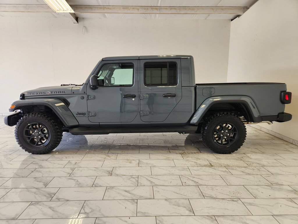 New 2026 Jeep Gladiator Sport AWD/4WD image 4