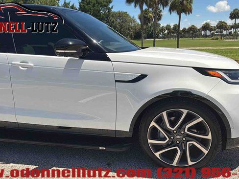 Used 2024 Land Rover Discovery Dynamic SE AWD/4WD image 34