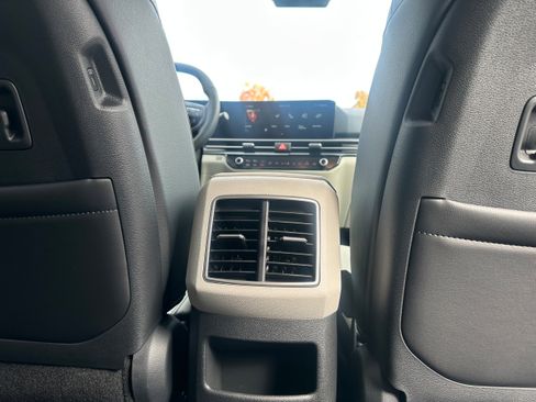 New 2026 Kia Sportage EX image 23