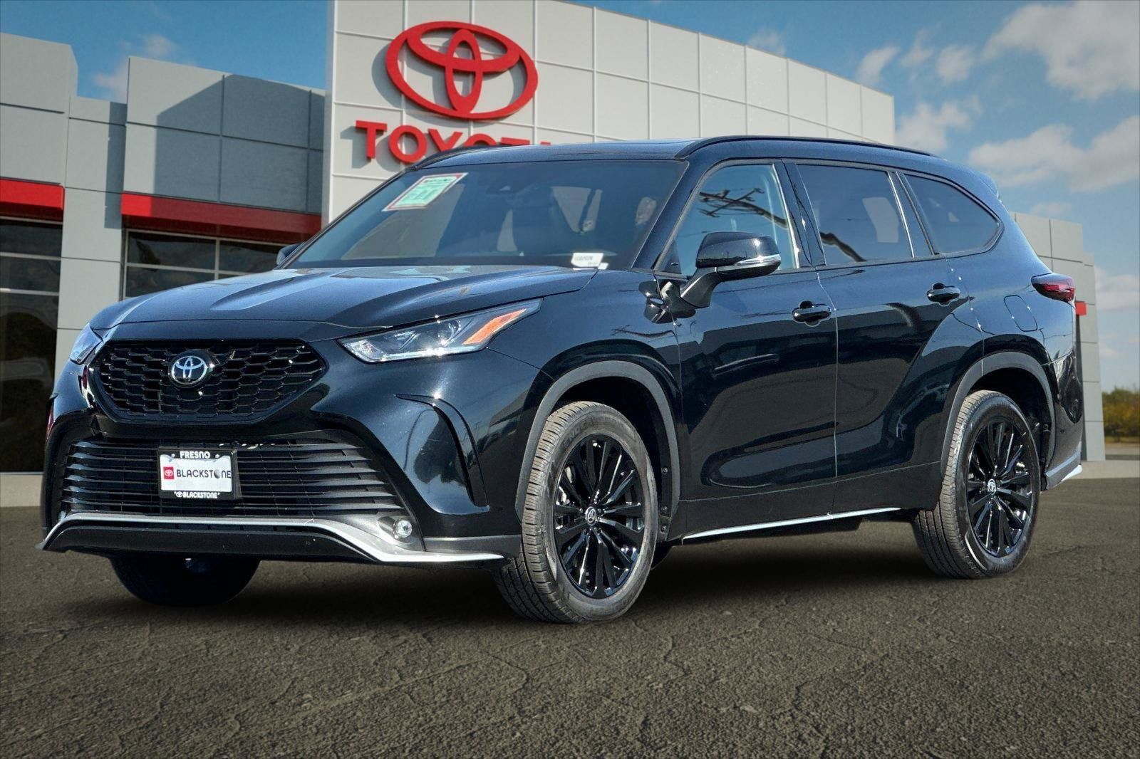 Used 2025 Toyota Highlander XSE AWD/4WD image 7