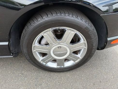 Used 2005 Ford Thunderbird RWD image 13