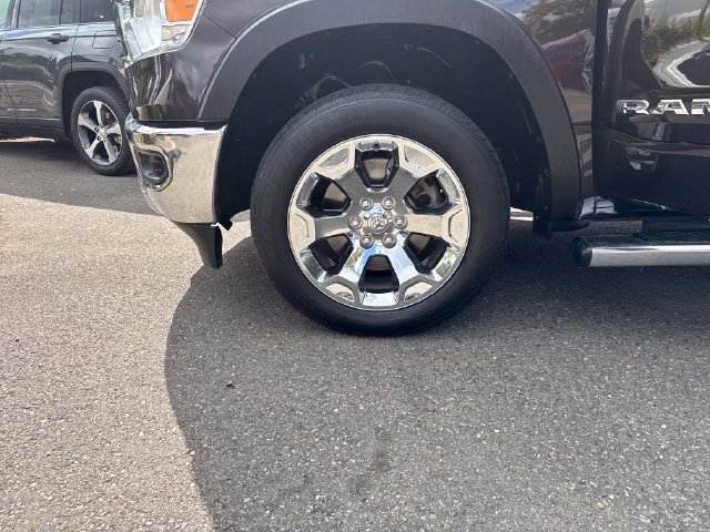 Used 2019 RAM 1500 4x4 Crew Cab image 26