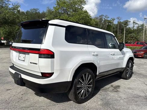 Used 2026 Lexus GX 550 w/ Cold Area Package image 3