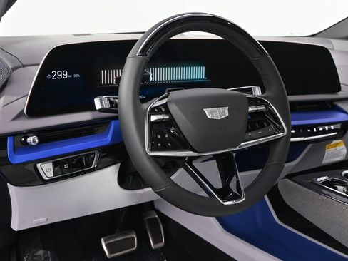 New 2025 Cadillac Optiq Luxury 1 w/ LPO, Floor Liner Package AWD/4WD image 12