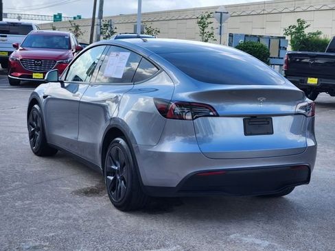 Used 2025 Tesla Model Y Long Range AWD/4WD image 7