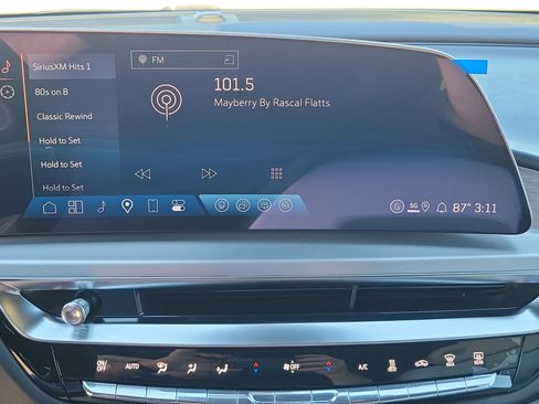 New 2026 Cadillac Lyriq Premium Luxury image 24