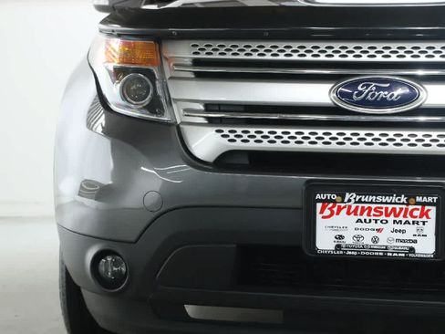 Used 2013 Ford Explorer XLT AWD/4WD image 6