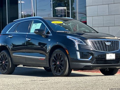 Used 2025 Cadillac XT5 Luxury w/ LPO, Red Accent Package image 1