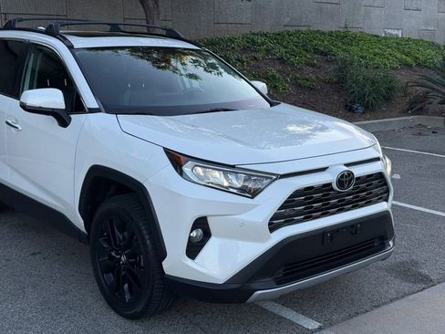 Used 2019 Toyota RAV4 Limited w/ Cold Weather Package image 6