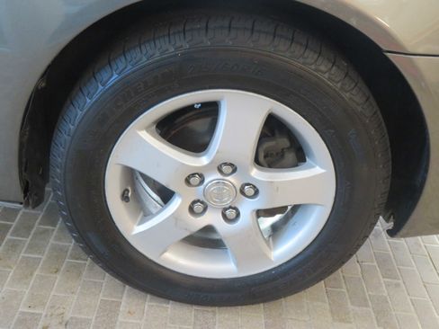 Used 2004 Toyota Camry SE image 10