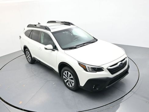 Used 2020 Subaru Outback Premium image 18