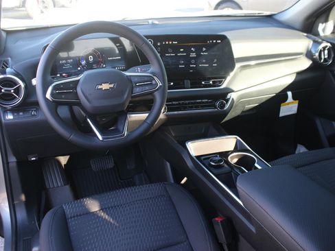 New 2026 Chevrolet Equinox LT image 12