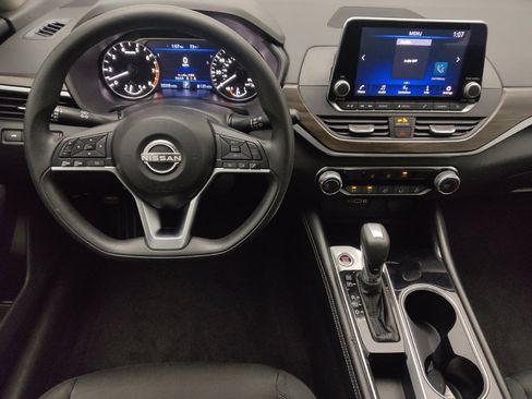Used 2023 Nissan Altima 2.5 SV image 22