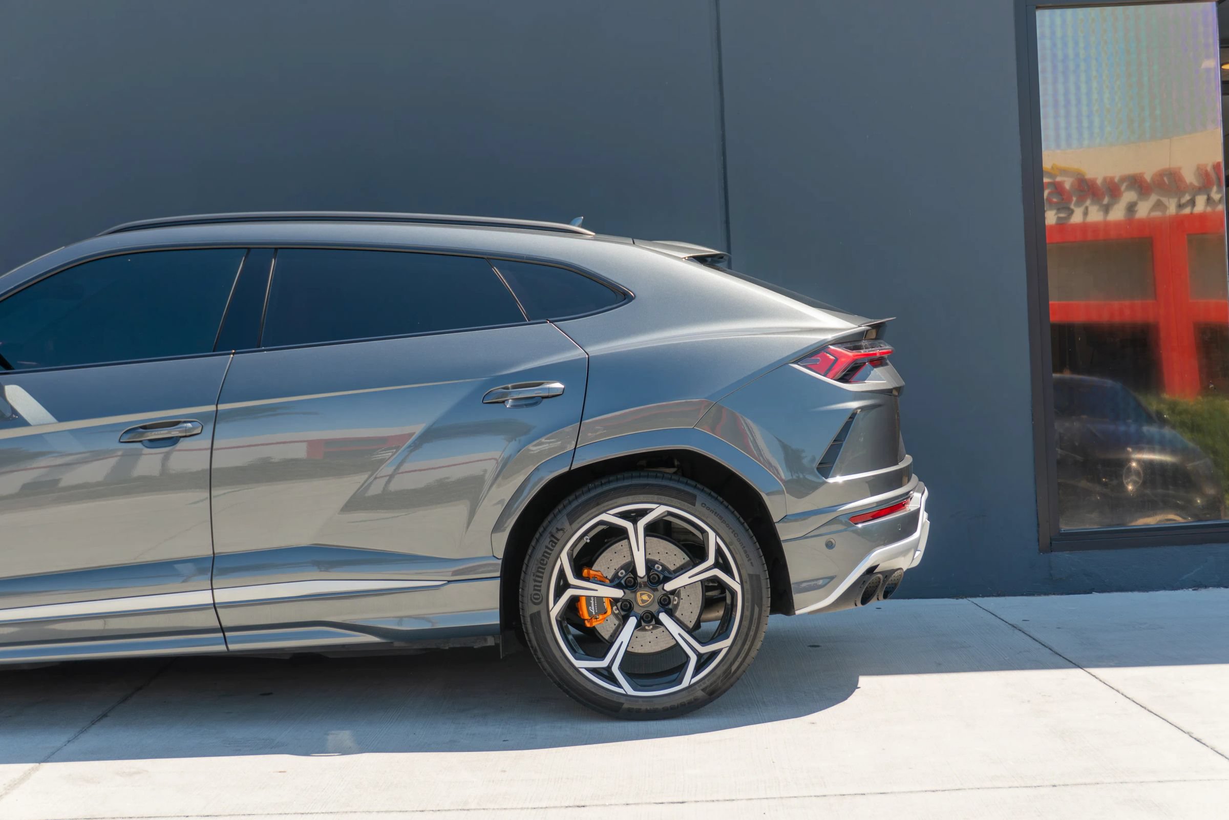 Used 2019 Lamborghini Urus AWD/4WD image 21