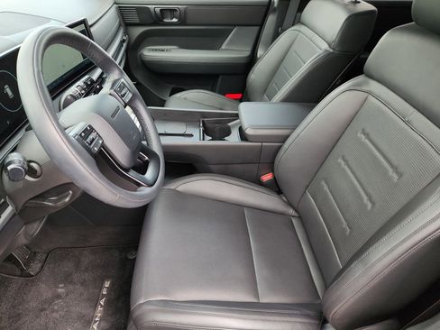 Used 2025 Hyundai Santa Fe Calligraphy FWD image 9