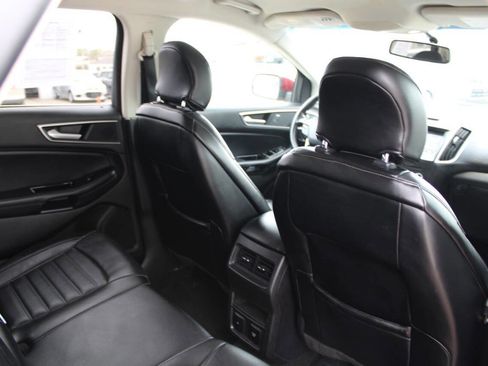Used 2016 Ford Edge SEL w/ Equipment Group 201A FWD image 10