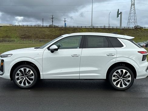 New 2026 Audi Q3 quattro 2.0T AWD/4WD image 6
