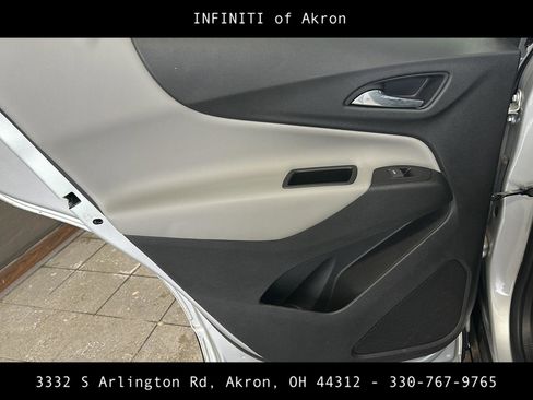 Used 2020 Chevrolet Equinox LS image 29
