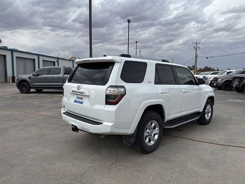 Used 2022 Toyota 4Runner SR5 image 5