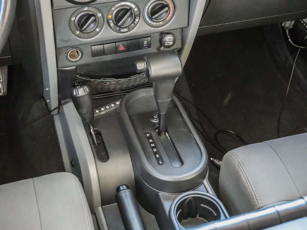 Used 2010 Jeep Wrangler Unlimited Sport AWD/4WD image 28
