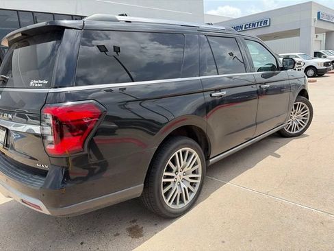 Used 2022 Ford Expedition Max Limited RWD image 9