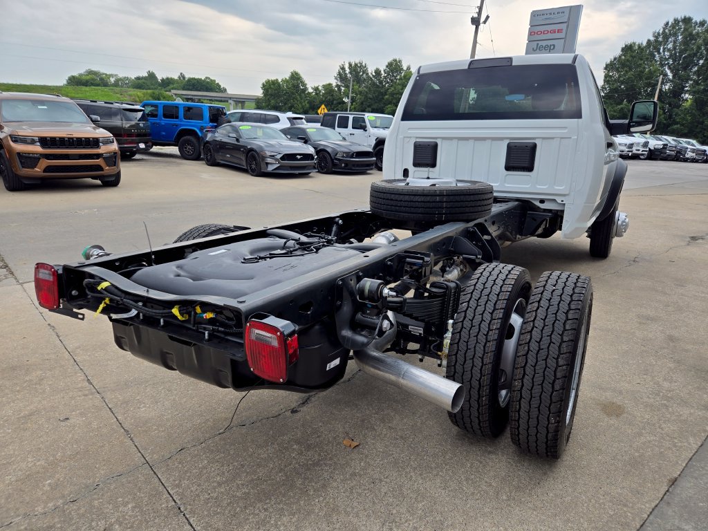 New 2026 RAM 5500 Tradesman w/ Chrome Appearance Group AWD/4WD image 10