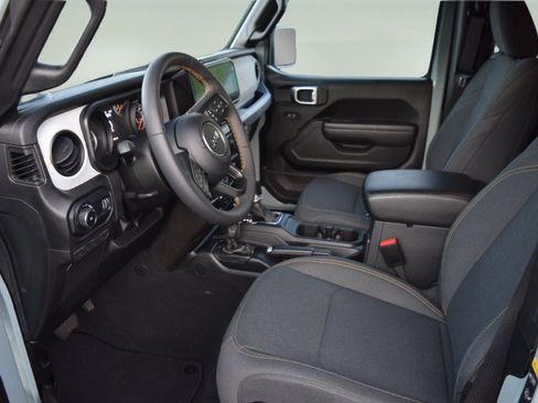 Used 2024 Jeep Wrangler Sport AWD/4WD image 9