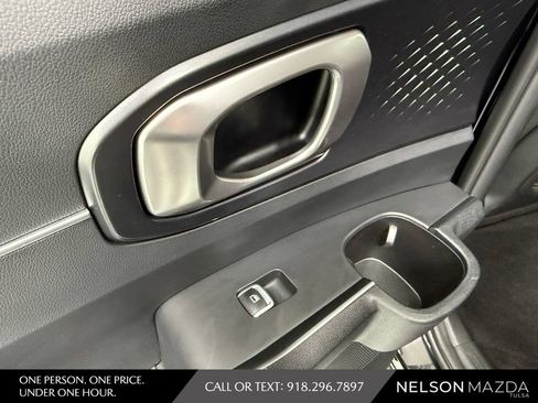 Used 2024 Kia Sorento S FWD image 30