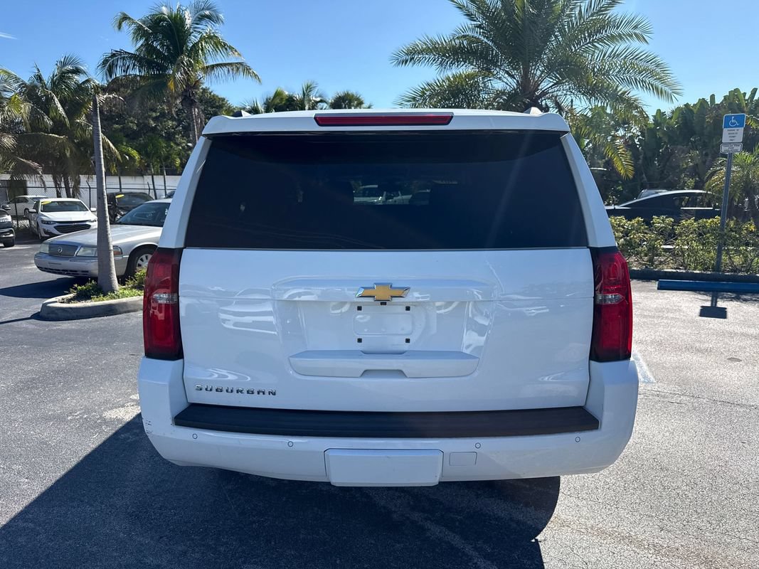 Used 2018 Chevrolet Suburban LS AWD/4WD image 4