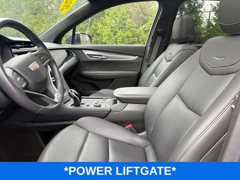 Used 2025 Cadillac XT6 Luxury AWD/4WD image 6