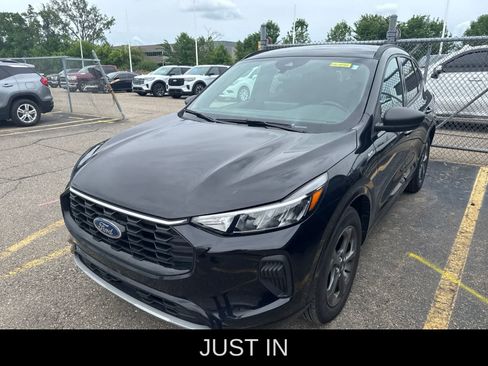 Used 2024 Ford Escape ST-Line w/ Tech Pack #1 AWD/4WD image 1