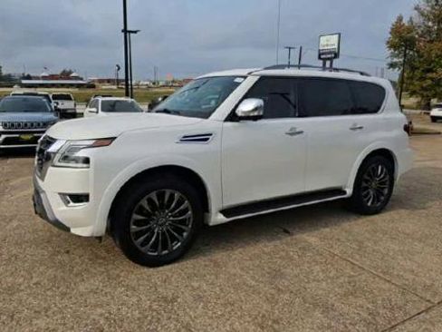 Used 2024 Nissan Armada Platinum w/ Captain's Chairs Package image 4